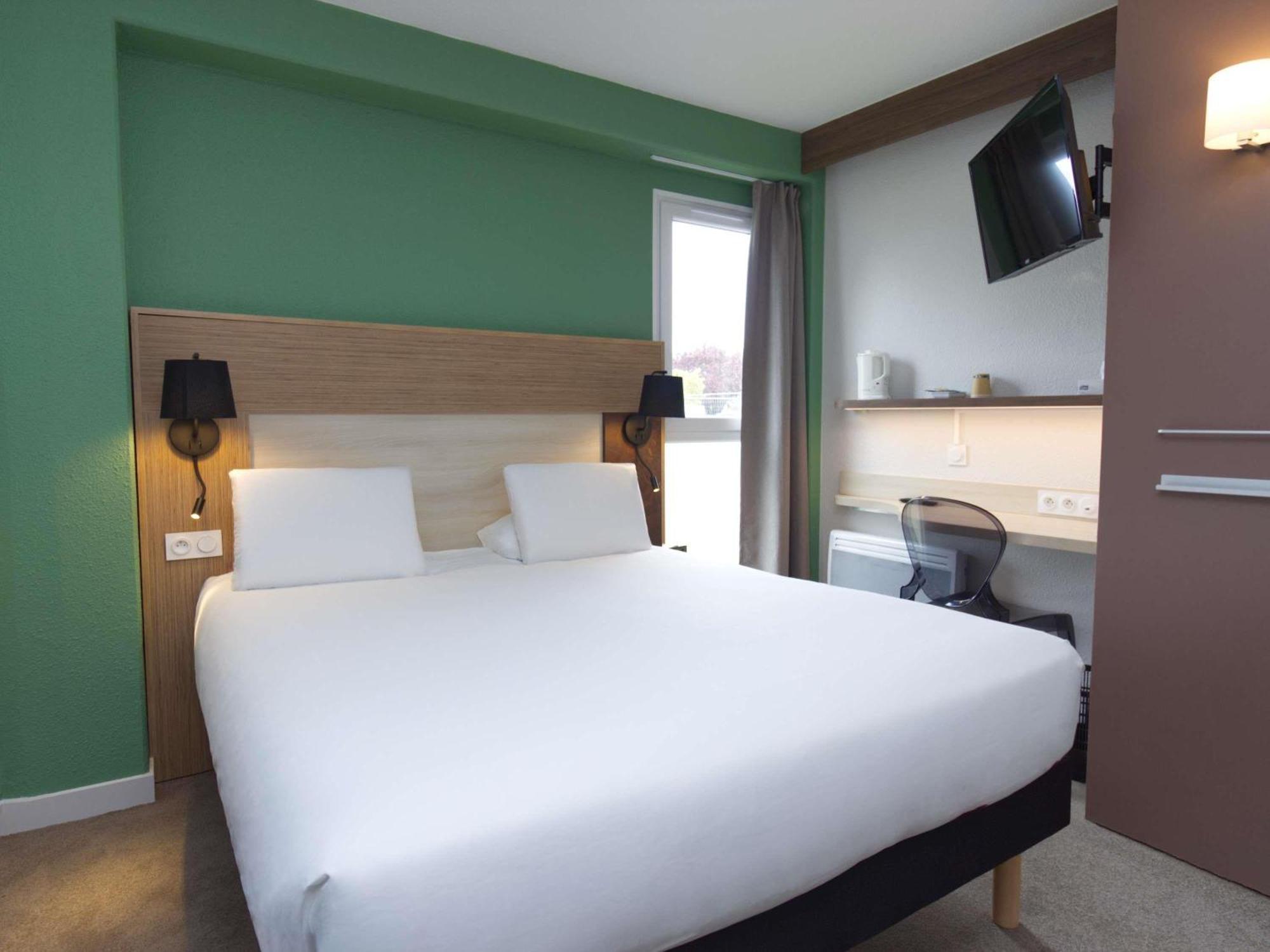 Greet Hotel Dijon Sud Longvic ภายนอก รูปภาพ