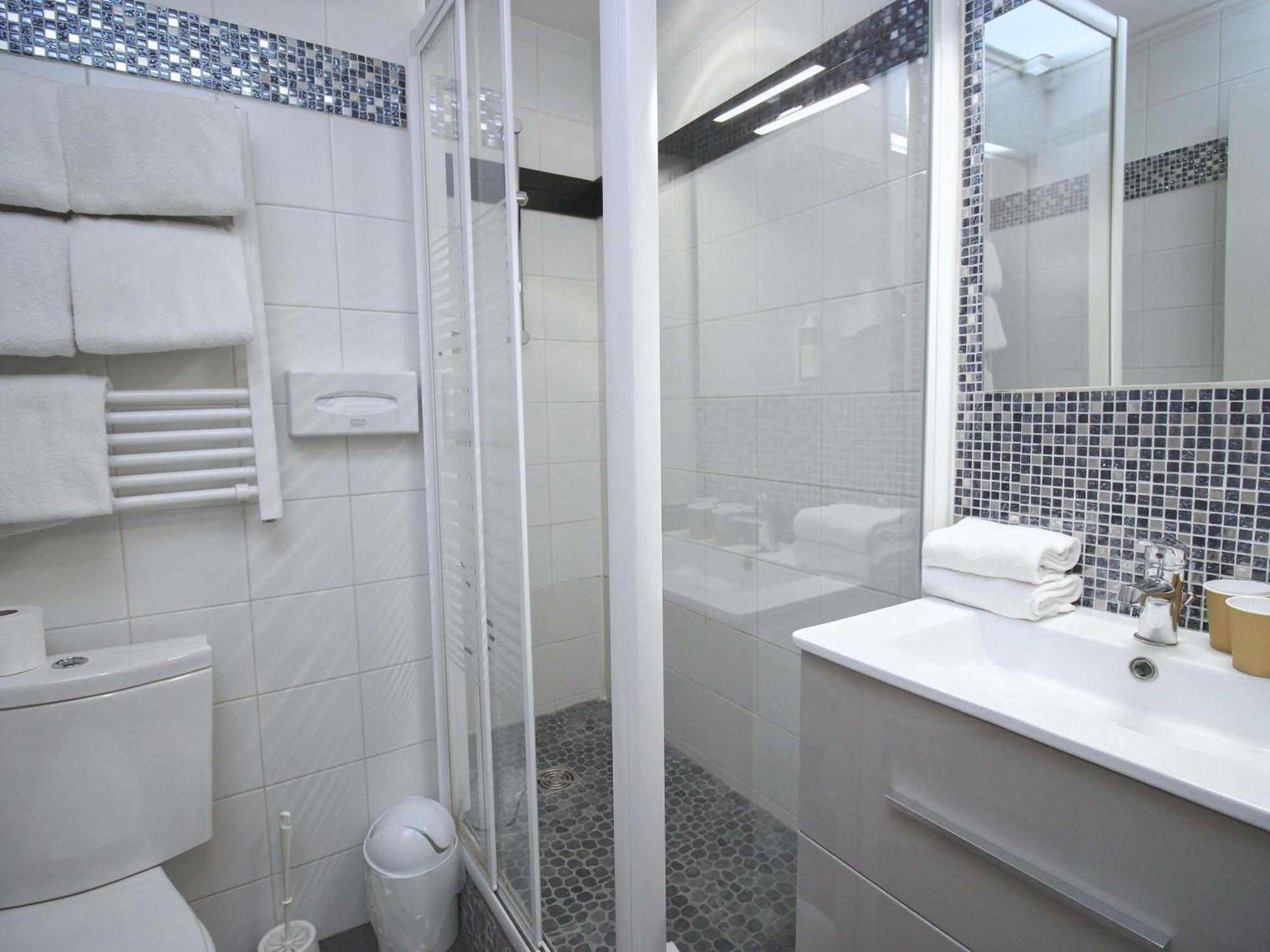 Greet Hotel Dijon Sud Longvic ภายนอก รูปภาพ